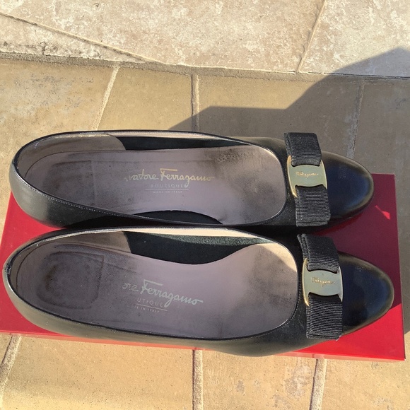 Salvatore Ferragamo Lillaz women’s shoes - size 9B Black Calf - Picture 3 of 4